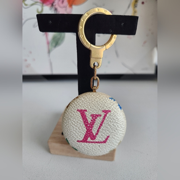Louis Vuitton Multi Monogram Astro Pill key ring - Picture 5 of 5